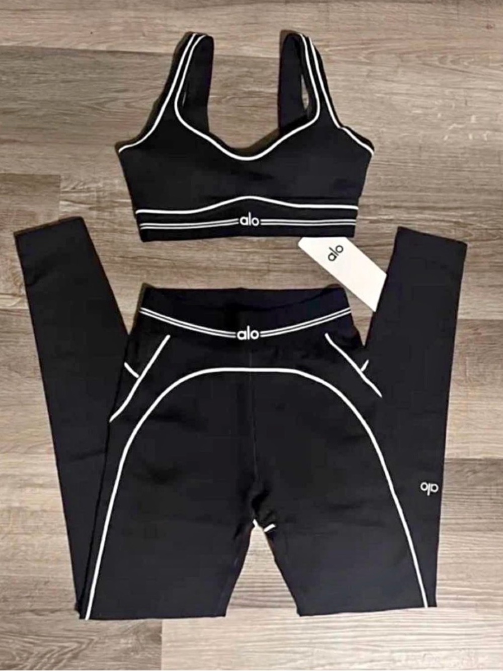 ALO Yoga Black Leggings and Sports Bra Set